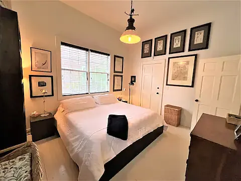 25 Montagu St #B — Photo 5