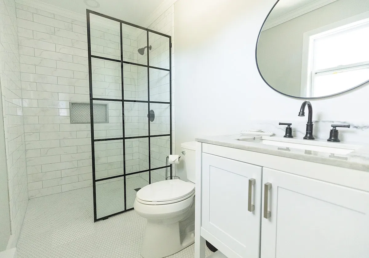 5 bed, 1408 sqft, $4,350 — Photo 3