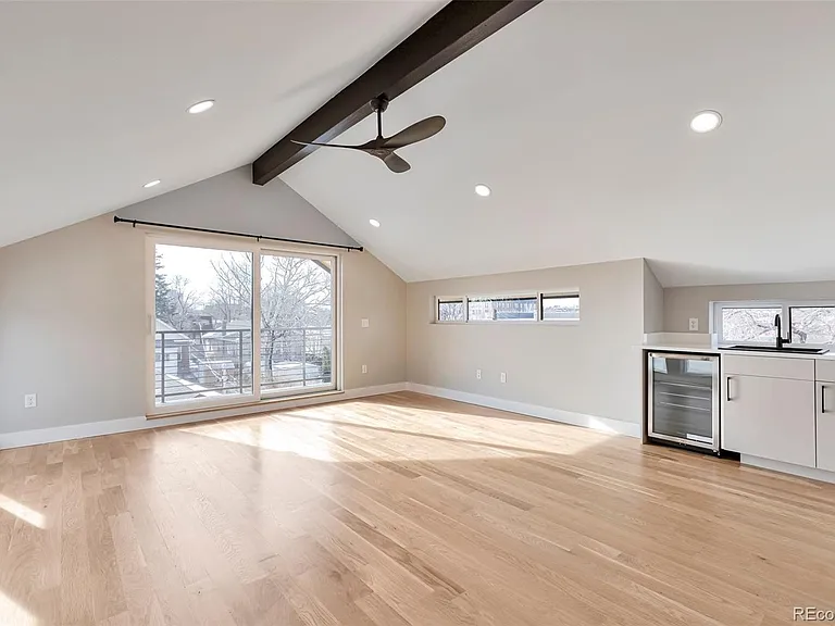 1453 Irving St — Photo 22