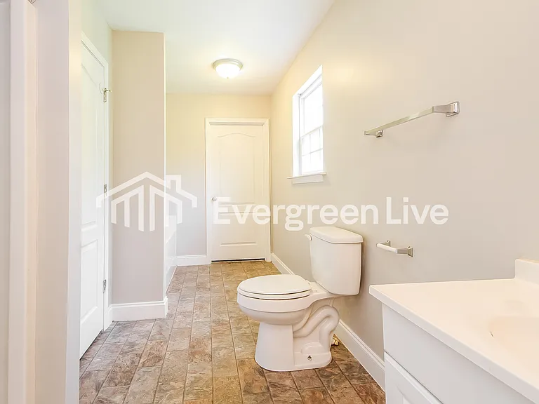 195 Beverly Ln — Photo 9
