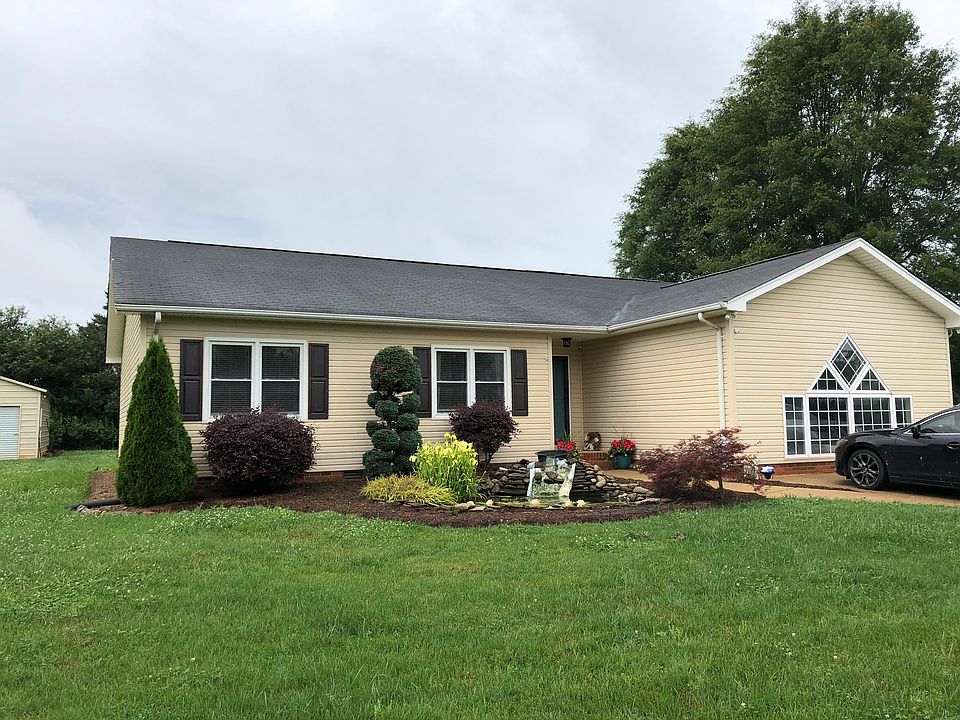 2nd image of 1415 Little Rd