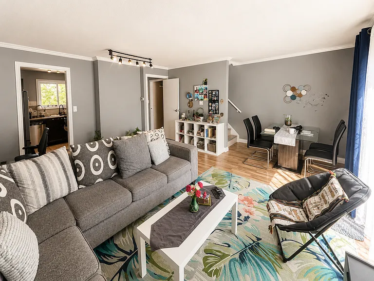 417 Cadbury Ct #2 — Photo 8