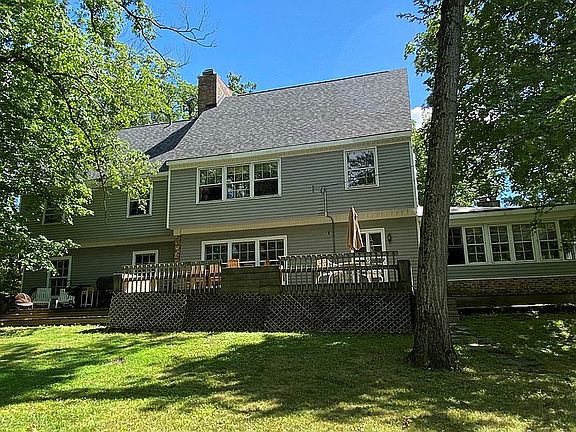 3rd image of 410 Crescent Dr