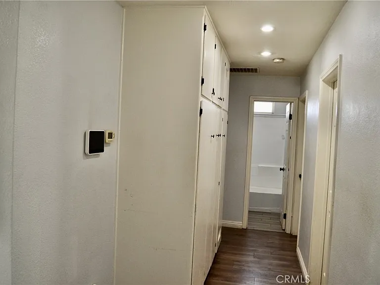 894 N Orange St — Photo 19