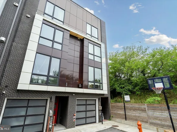 118 Olive St, Philadelphia, PA 19123