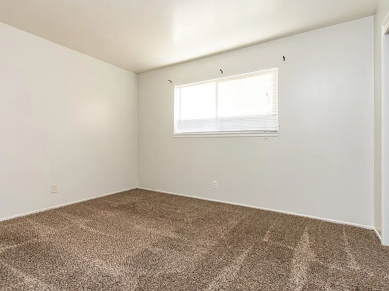 121 Starr Ave #C — Photo 11