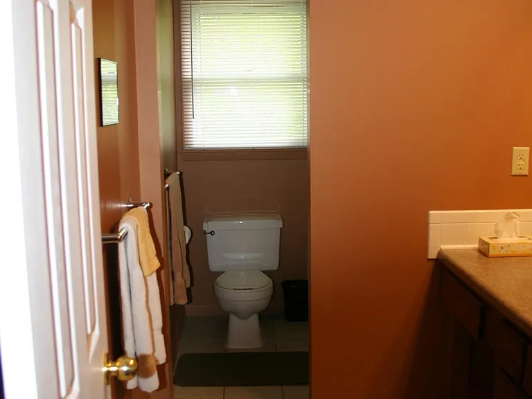 102 N Redwood Ln — Photo 8