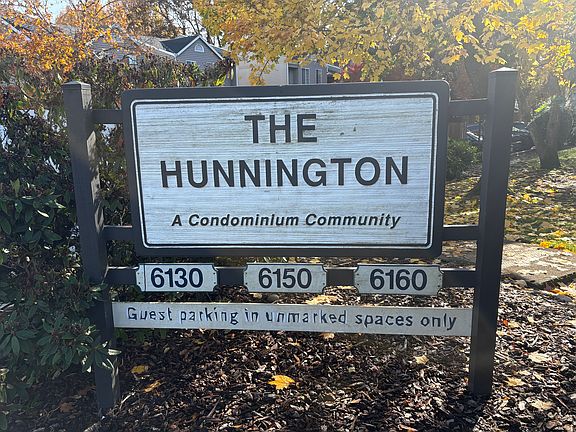 The Hunnington Condo's is a small complex in a prime Beaverton location.