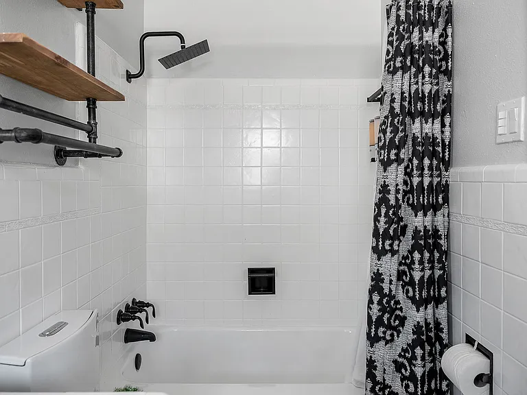 3439 Holliday Dr — Photo 75