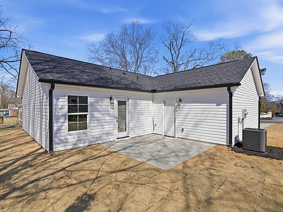 4th image of 2417 Andrews Rd