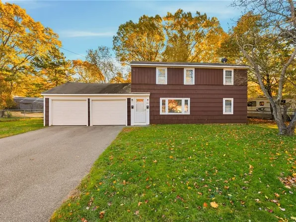 106 Palace Ave, Warwick, RI 02886