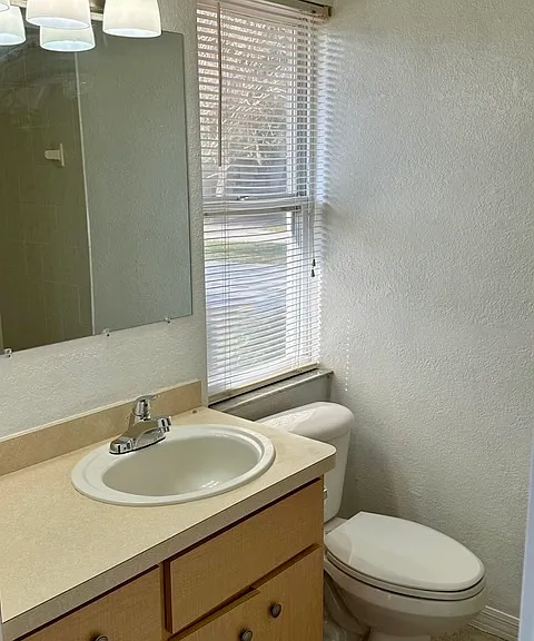 213 Elizabeth Ave #B — Photo 8
