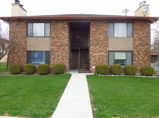 1114 Manchester Ct, South Elgin, IL 60177