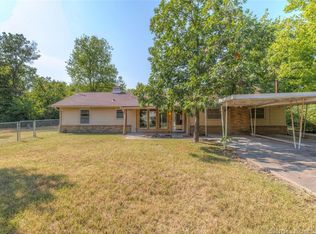 8966 E 15th St, Tulsa, OK 74112