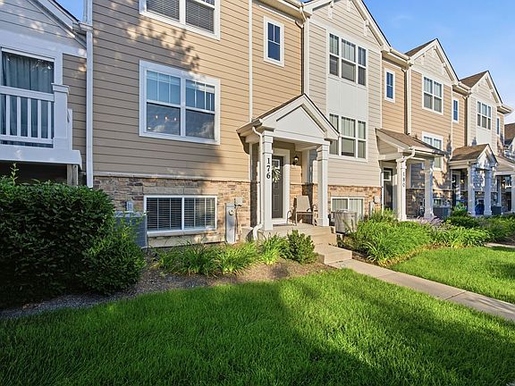 3rd image of 176 Goldenrod Dr