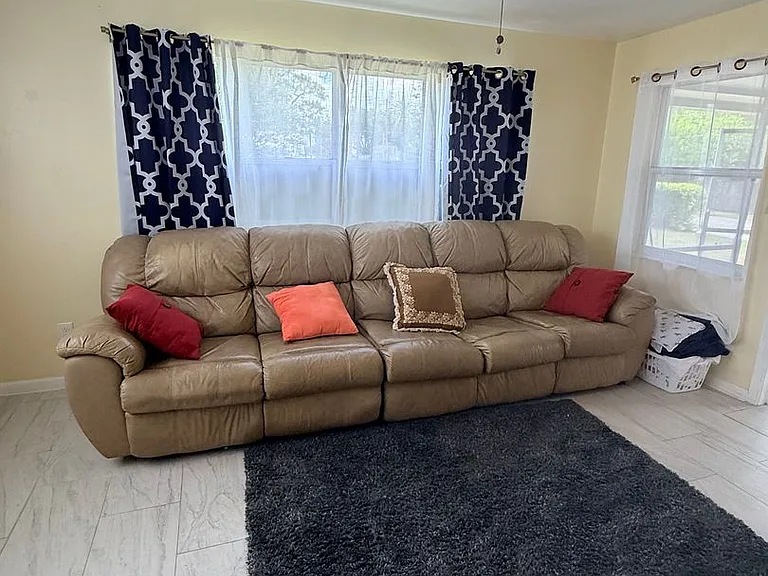 385 E Wildmere Ave — Photo 8
