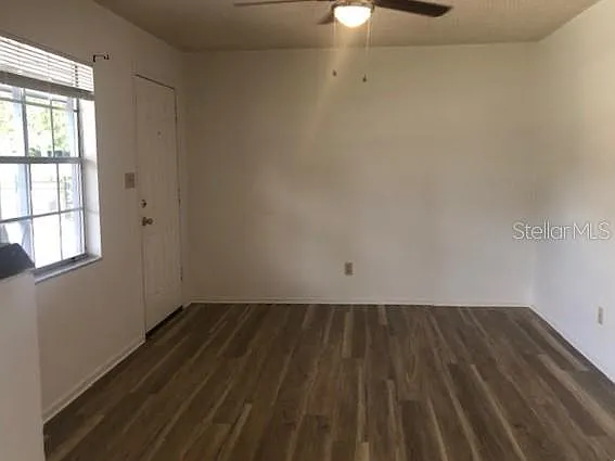 2 bed, 1.5 bath, 836 sqft, $1,350 — Photo 3