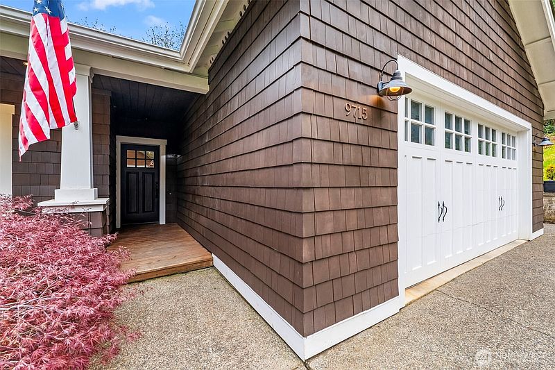 4th image of 9715 Crescent Valley Drive NW