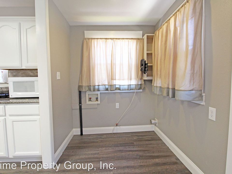 1st image of 500 E 19th St