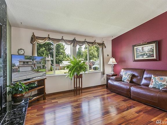 Vaulted ceilings in the main living space. 