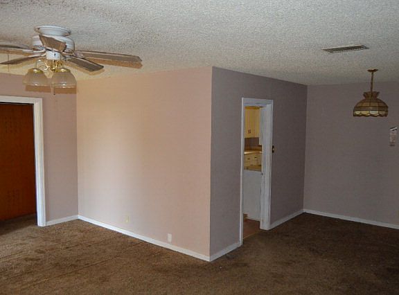 3rd image of 1621 San Carlos St