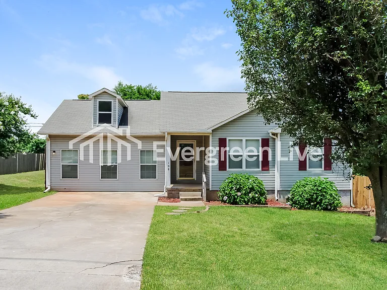108 Carnegie Loop — Photo 1