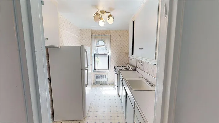 Sold by Remax Edge | media 4