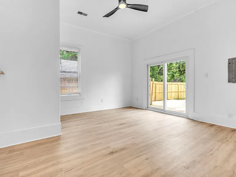 1721 Nelson Ave — Photo 18