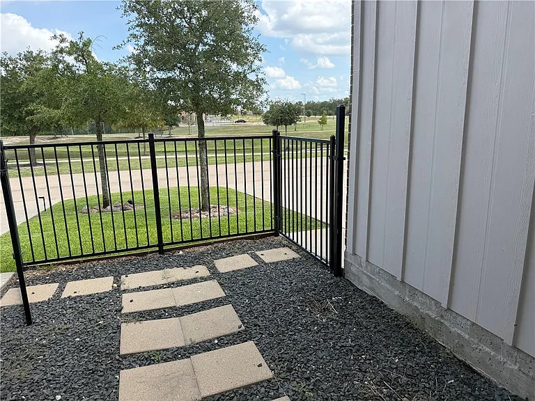 2425 Chinook Way — Photo 13