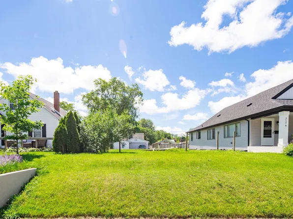 2175 Hollywood Pl, South Bend, IN 46616