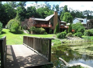 8 Arthurs Way, Chestnut Ridge, NY 10977