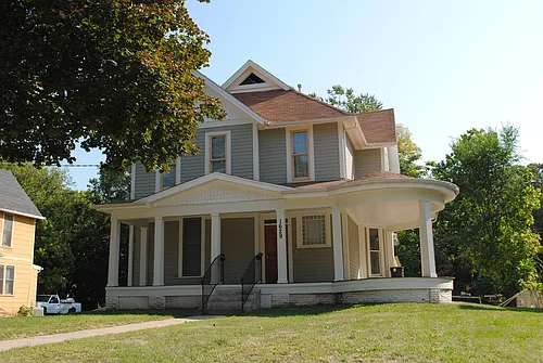 1629 Oakland Ave #2 Photo 1