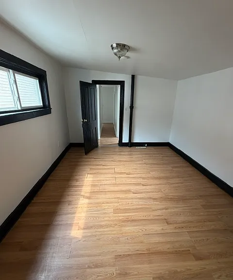 1522 Vernon St — Photo 3