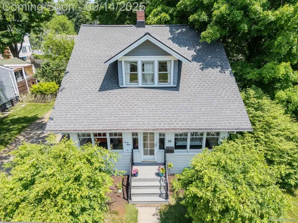 38 Pontiac St, Oxford, MI 48371