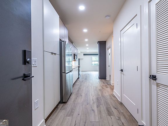 3rd image of 108 Park Pl #110