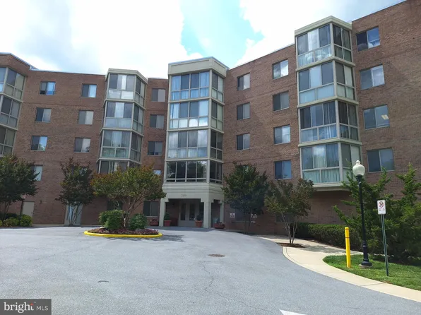 2904 N Leisure World Blvd APT 517, Silver Spring, MD 20906
