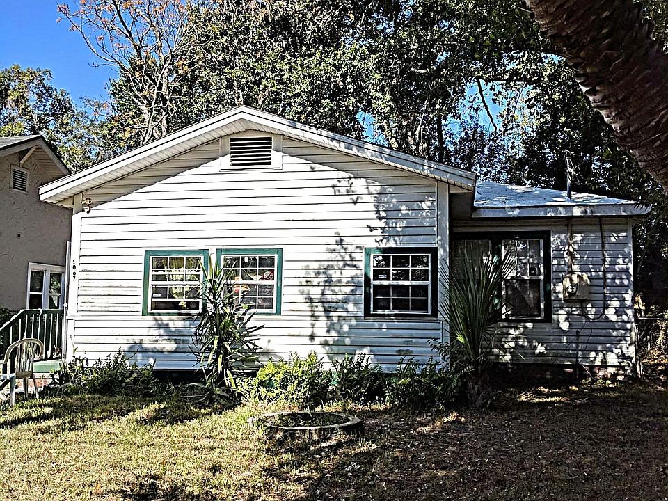 1st image of 1067 Lake Forest Blvd