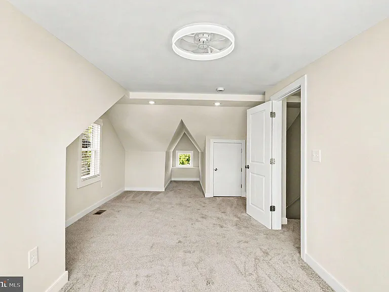 9135 Cuckold Point Rd — Photo 39