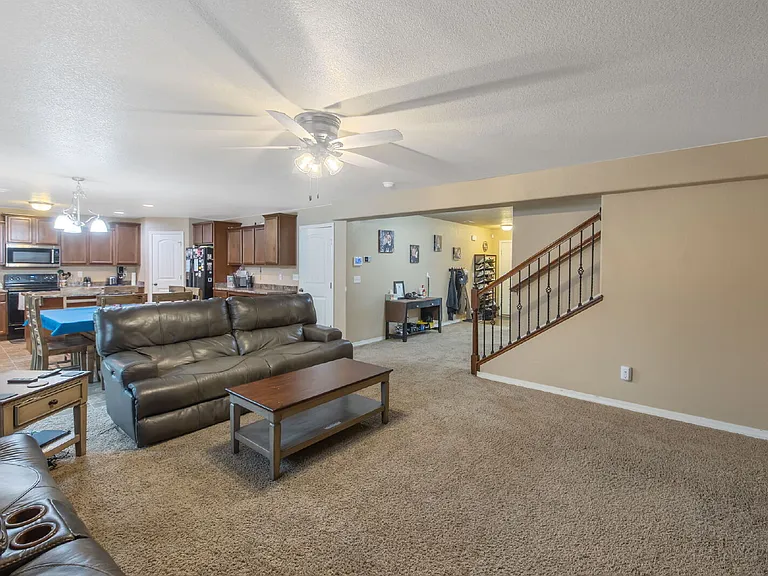 7520 Dellwood Ln — Photo 6