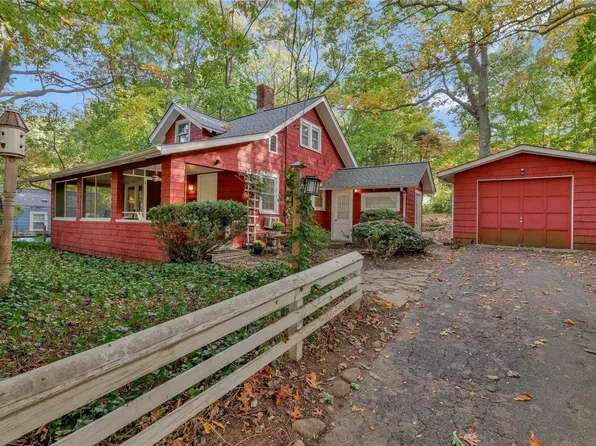 69 Grove Street, Northport, NY 11768