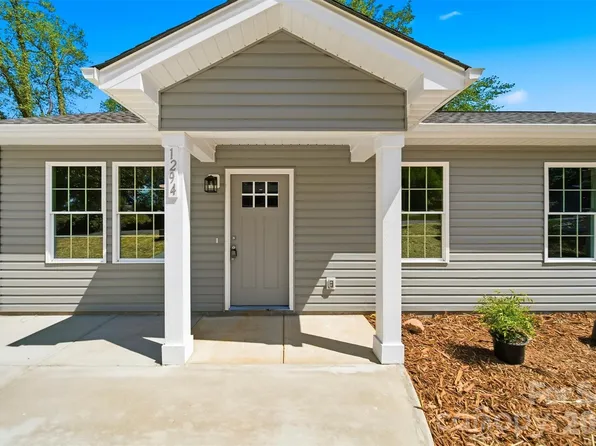 1294 18th St NE, Hickory, NC 28601