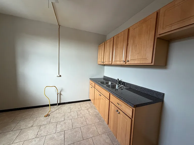 7952 S Ashland Ave #2F — Photo 9