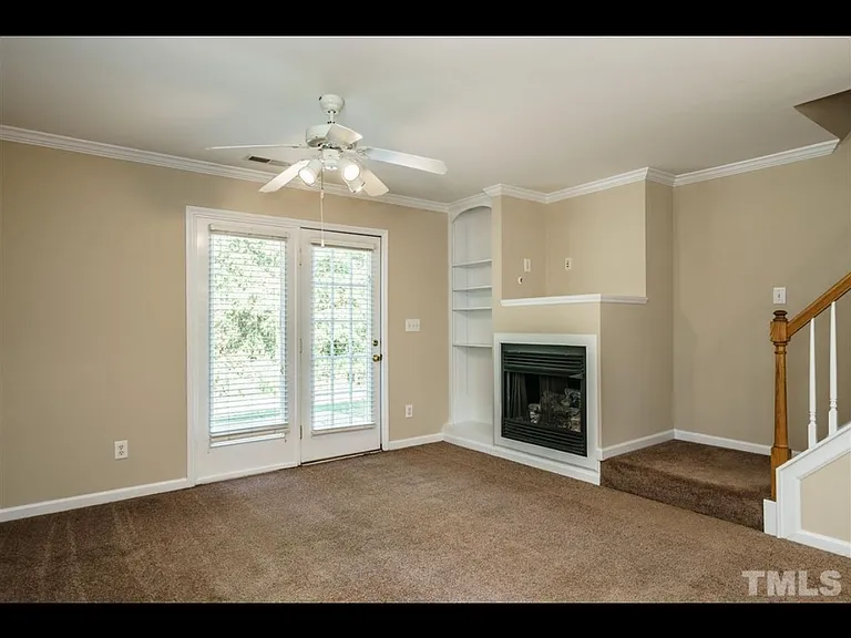 145 Woodson Dr — Photo 4