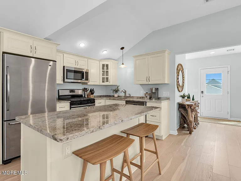 301 W Kupper Dr — Photo 14