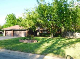 1317 Cansler Dr, Enid, OK 73703