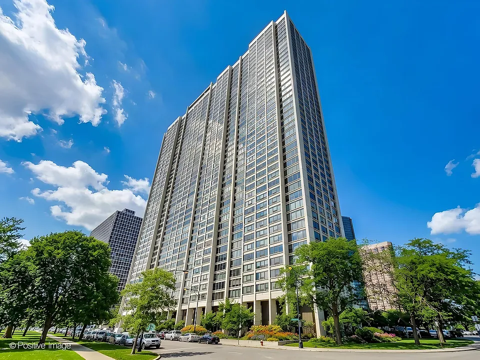 2800 N Lake Shore Dr #1003