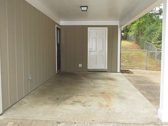 4th image of 6805 Bluebird Dr