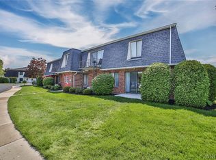 25 Foxberry Dr #A, Getzville, NY