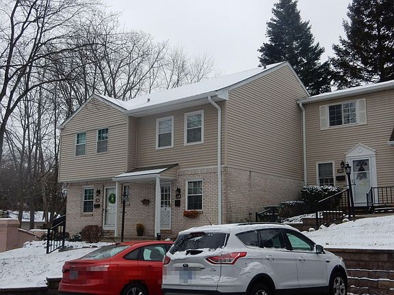 3rd image of 238 Riveroaks Dr #1