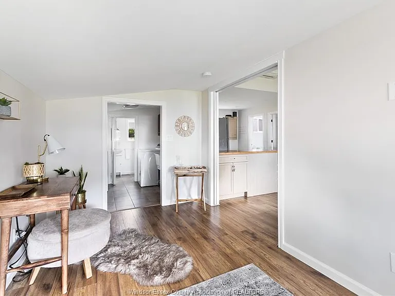 864 Lawrence Dr — Photo 18